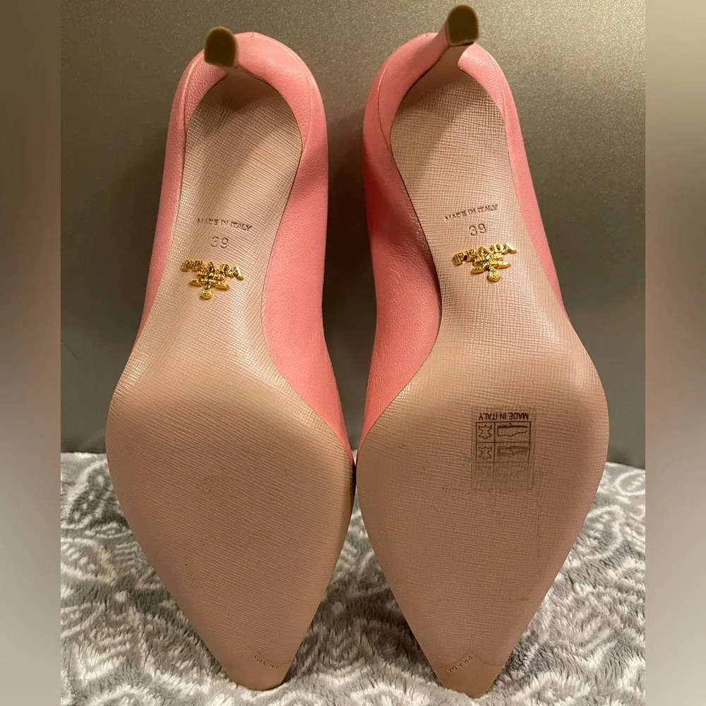 Prada Beige Pink Leather Classic Pointy
Toe Pumps - Picture 10 of 10